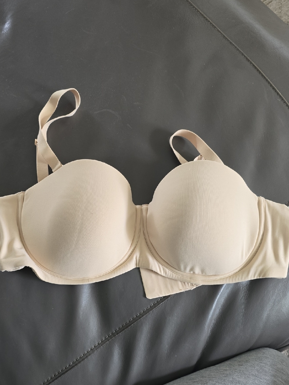 SKIMS Smooth Nude T-Shirt Bra - Light Tan
